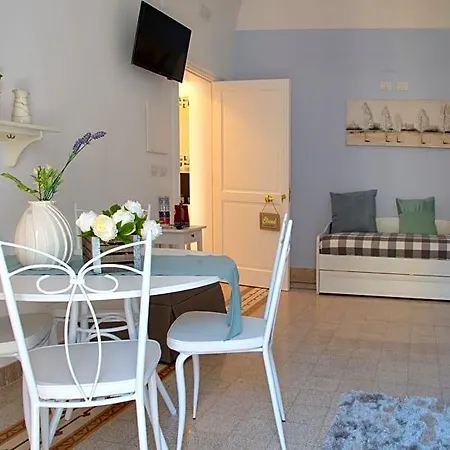 Bed & Breakfast Mimmo E Valeria 3*