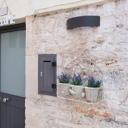 Mimmo E Valeria Bed & Breakfast 3*